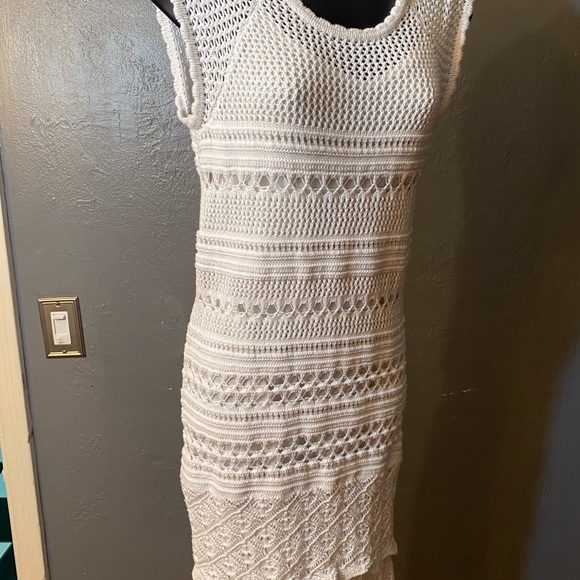 LAUNDRY By Shelli Segal White Crochet Dress With Buttons Down The Back - Picture 10 of 16